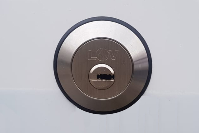 Ford Connect 2002 - 14 Slamlock